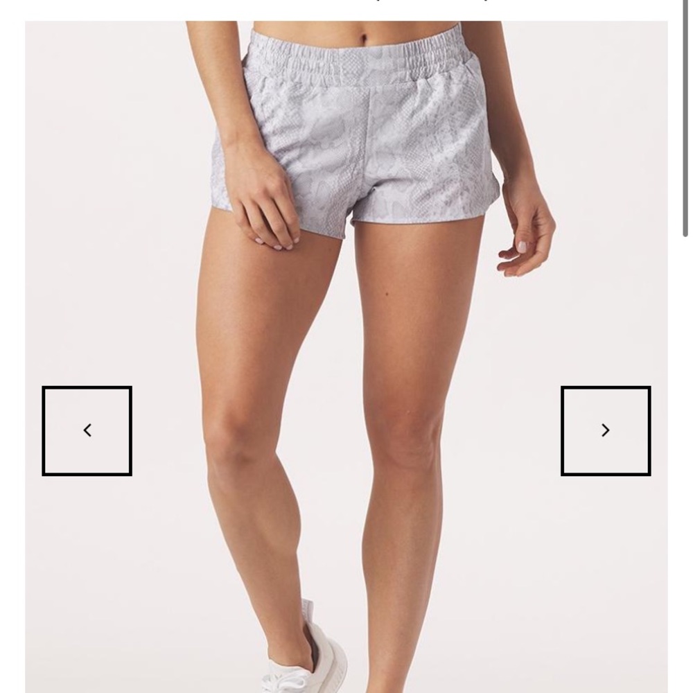 Glyder Running Short (white snake)